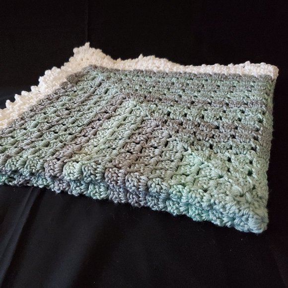 Crochet Mint Ombre Baby Blanket Afghan/New - Picture 4 of 7